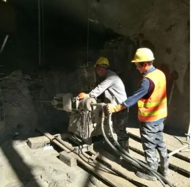 三山水下抗分散灌浆料特点 水下不分散注浆料介绍